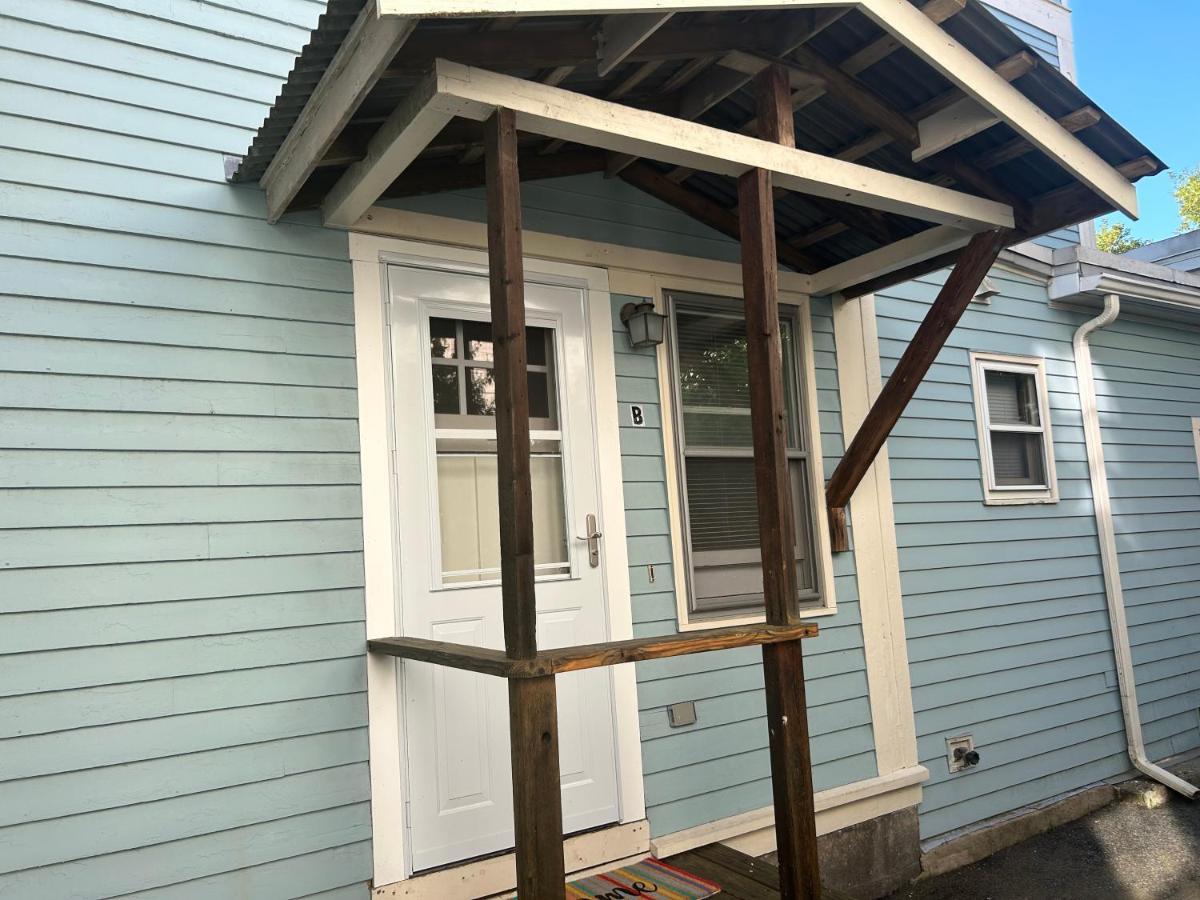 Traveler'S Den In Medford Exterior foto